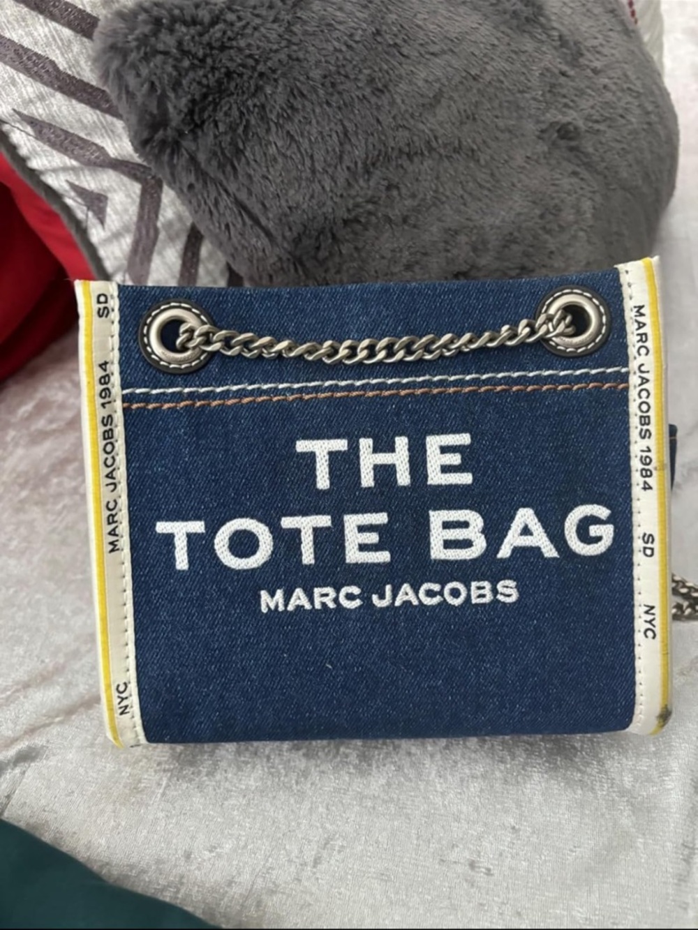 New Marc Jacobs Blue Denim Chain Mini Tote Crossbody Bag with Yellow Trim - Picture 5 of 6